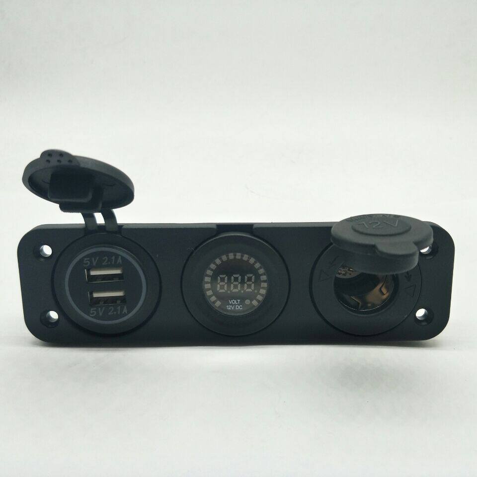 新款汽车点烟器 DS3孔+12V母座+电压显示表+双USB充电母座