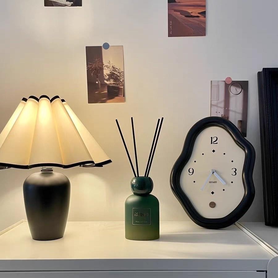 原木新中式小巧复古百褶罩花瓣夜台灯民宿装饰木艺术房间床头浪漫