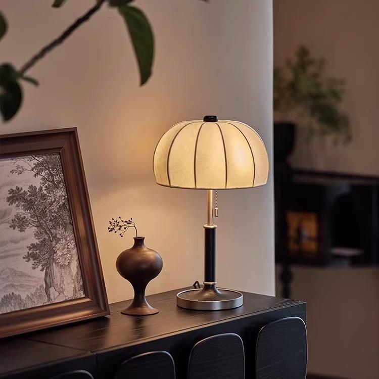 新款设计师台灯卧室复古法式美式现代轻奢感书房主卧床头灯