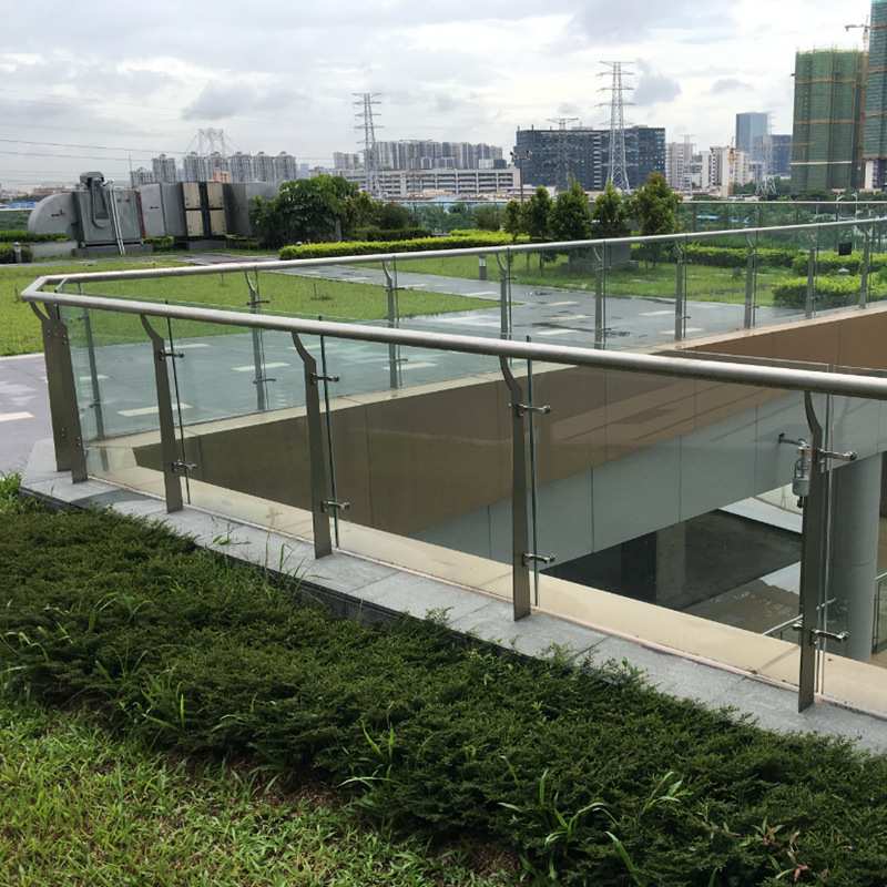 定制不锈钢立柱不锈钢玻璃护栏立柱不锈钢栏杆立柱不锈钢工程立柱