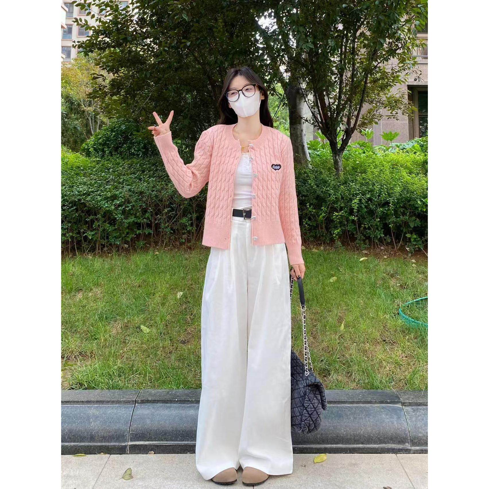 秋冬装搭配一整套2025新款微胖冷淡系港风复古炸街毛衣两件套装女