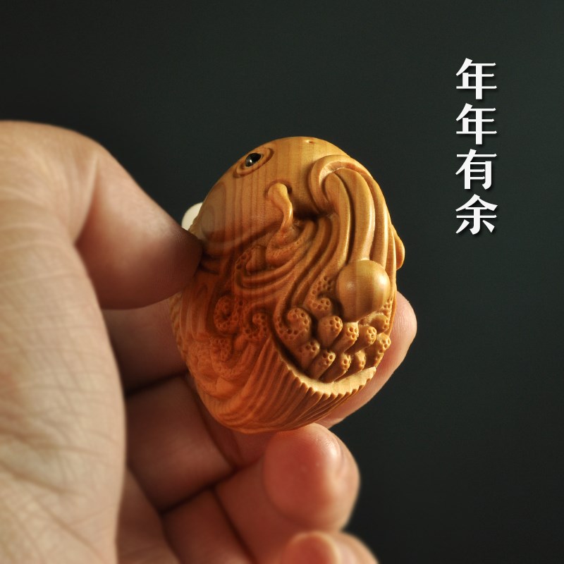 小叶黄杨木雕刻鲤鱼文玩随身手把件盘玩锦鲤实木工艺礼品挂件吊坠