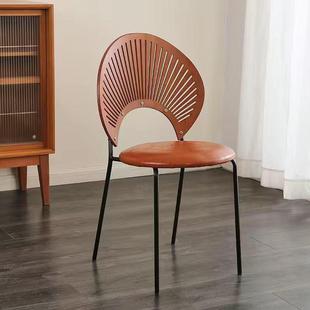 北欧实木餐椅家用网红贝壳椅轻奢中古椅子靠背复古民宿餐厅软