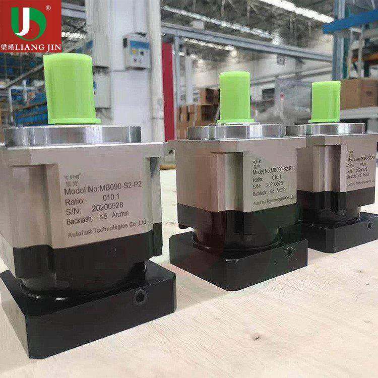 行星减速机MD064-3-200速比可选精密斜齿轮减速头