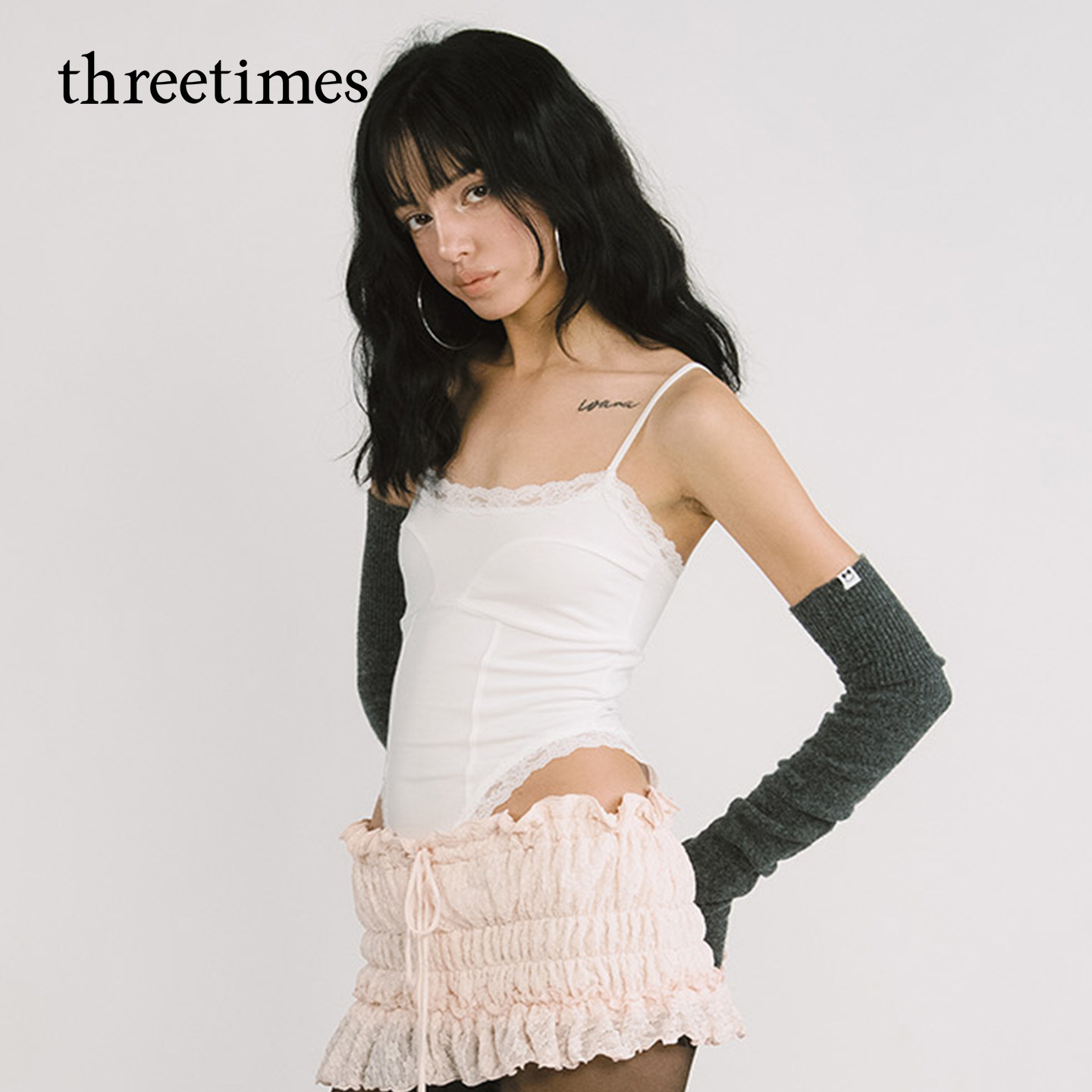 threetimes金玟庭同款蕾丝拼接吊带背心女设计感内搭纯欲性感上衣图片