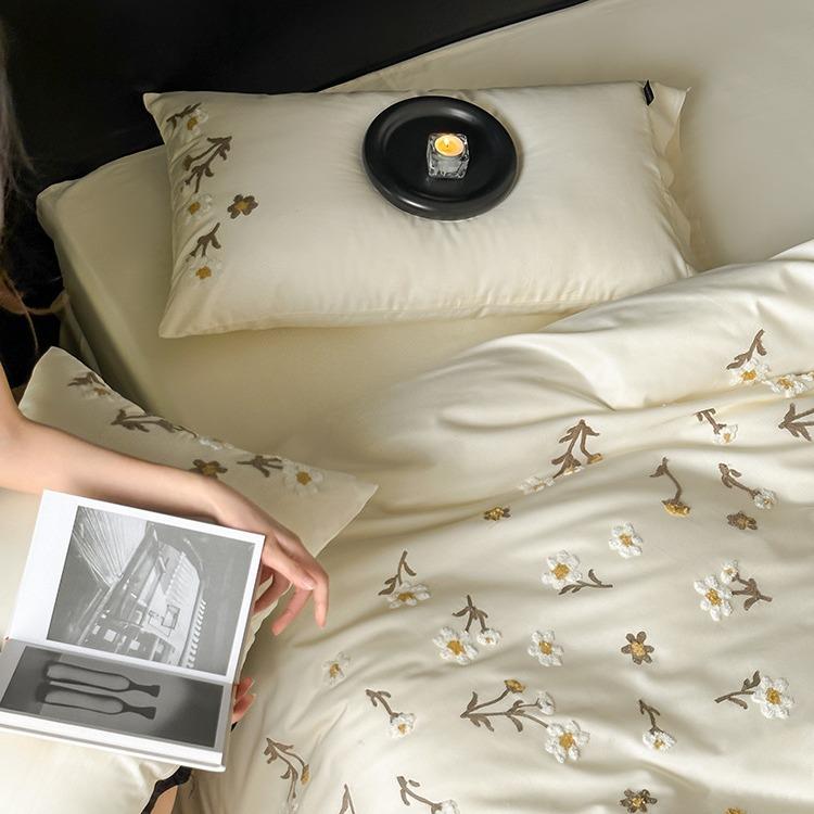 100支全棉长绒棉四件套贡缎丝滑光泽感纯棉床单立体毛巾绣被套