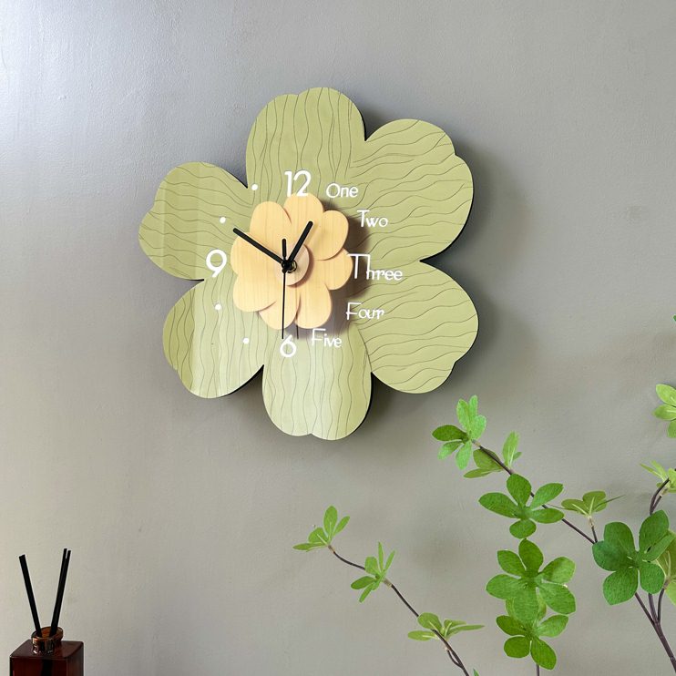 客厅简约装饰新款静音时钟挂墙花朵轻奢挂钟钟表家用现代时尚创意