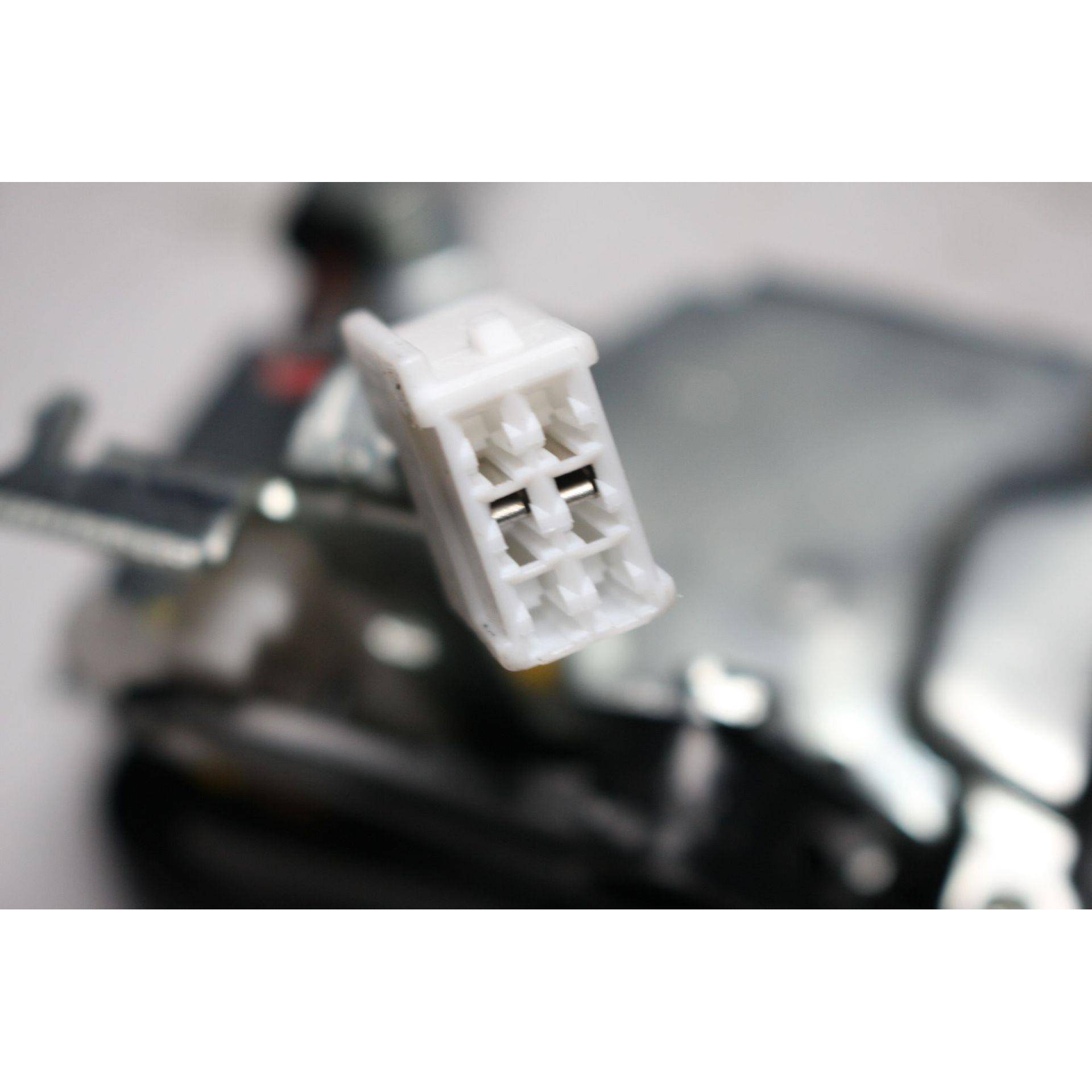 MA20-73-310F适用于马自达HM2/ZM3锁机后门L