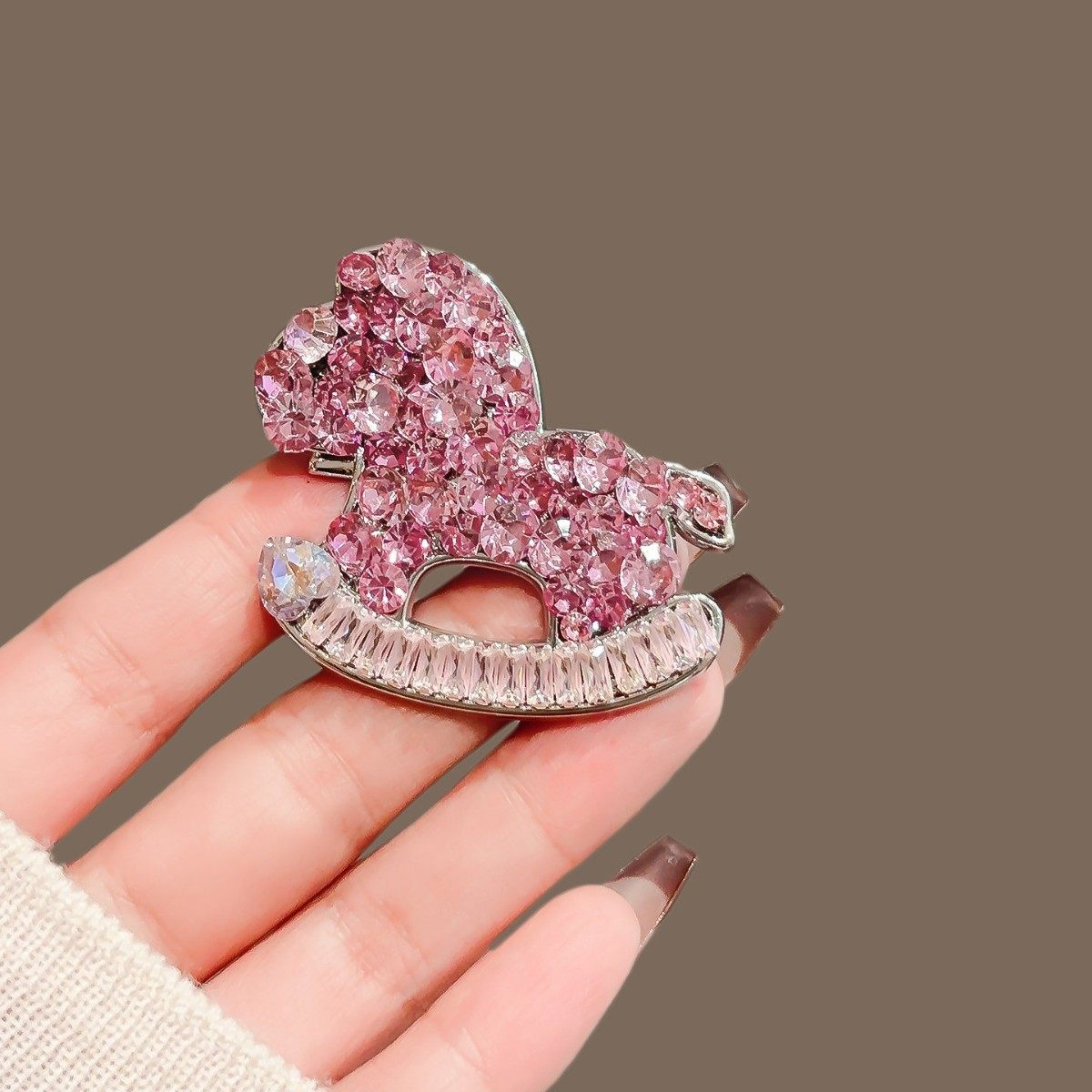 新款少女感独特温柔风闪钻小马发夹精致个性百搭时尚绝美气质发夹,饰品/流行首饰/时尚饰品新,民族风发饰,淘宝优惠券,粉丝福利购,淘宝优惠卷