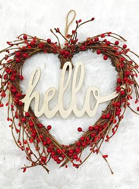 情人节前门花环红色浆果心形花环带爱心木质标用于室内室外