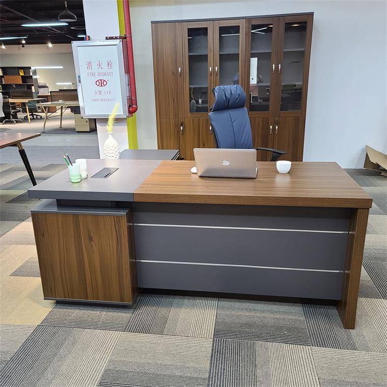 深圳总裁桌主管经理桌老板办公桌椅组合现代简约大班台办公家具