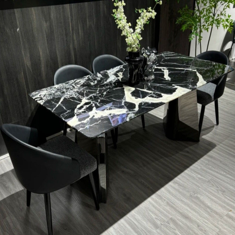广东佛山2025轻奢高级感大理石餐桌现代简约家用餐桌椅组合餐桌