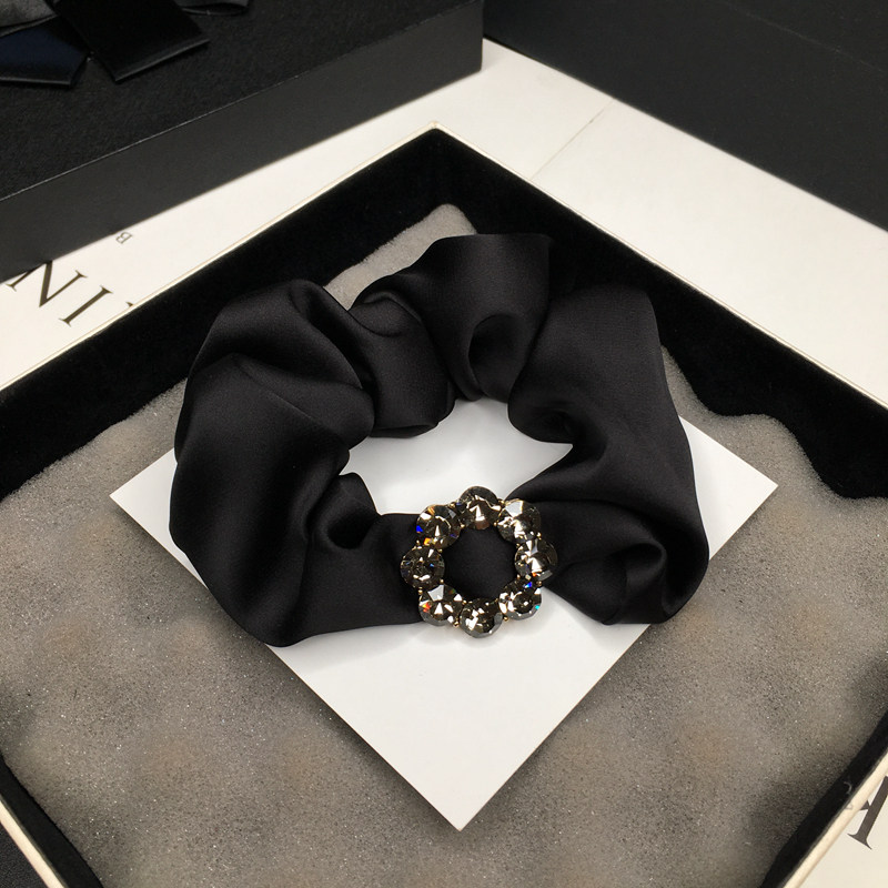 发圈头绳镶钻皮套黑色简约气质发绳日韩水晶钻头花头饰大肠圈发饰,饰品/流行首饰/时尚饰品新,发饰,淘宝优惠券,粉丝福利购,淘宝优惠卷