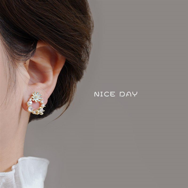 今年新款独特的耳钉森系高级感甜美耳环超仙花朵茶系耳饰气质小巧,饰品/流行首饰/时尚饰品新,耳钉,淘宝优惠券,粉丝福利购,淘宝优惠卷