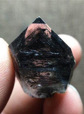 精品赫尔基蒙黑流沙闪灵钻 黑幽灵水晶 云贵双尖单尖水晶原石吊坠