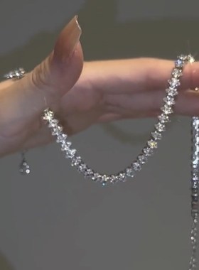 项链简约百搭超闪锁骨链精致小众设计高级感素链颈链轻奢满钻锆石