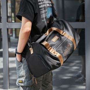 旅行包男士斜挎大容量手提短途干湿分离行李包户外运动健身包男包