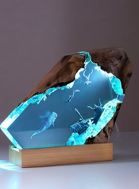 家居饰品卧室办公室桌面沉船鲨鲸海洋艺术摆件礼物实木树脂小夜灯