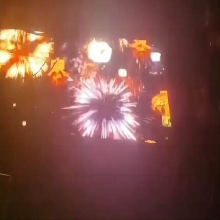 【折扣价】幕墙彩屏12v防水幻彩色背景L透明LED广告宣传彩屏厂家