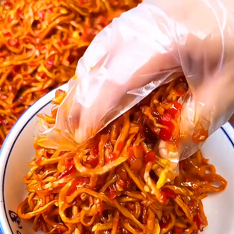 广西特产香辣木瓜丝开胃菜下饭菜