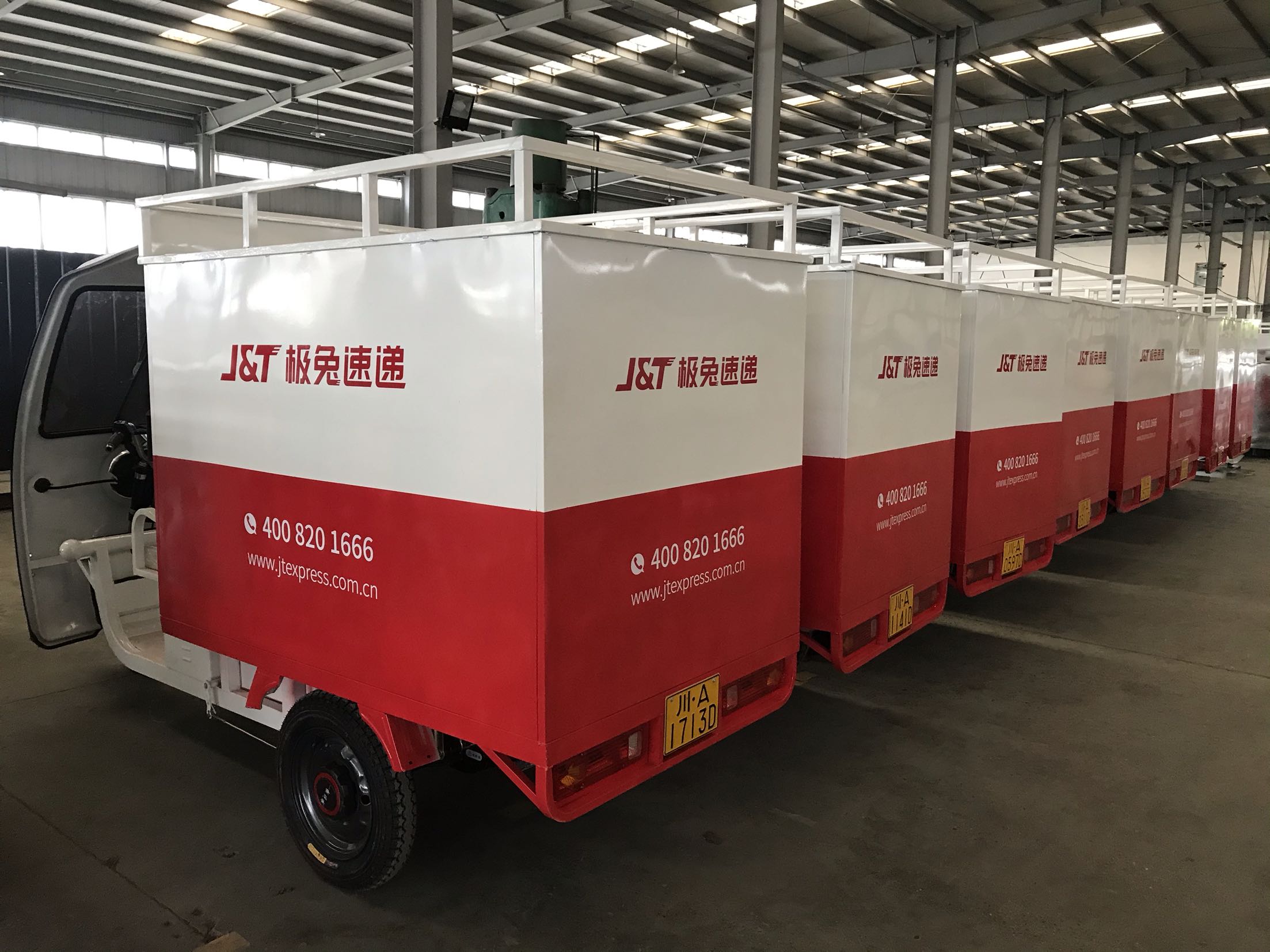 可上牌半封闭快递电动三轮车直销 .5米米 .米 米货箱