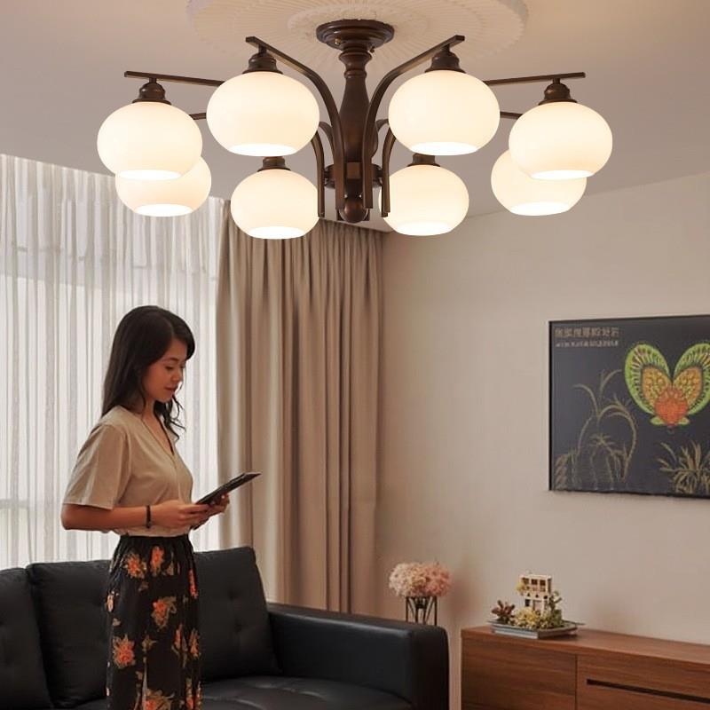 法式中古风客厅吊灯2024新款美式复古感玻璃南洋大厅感餐厅卧室灯