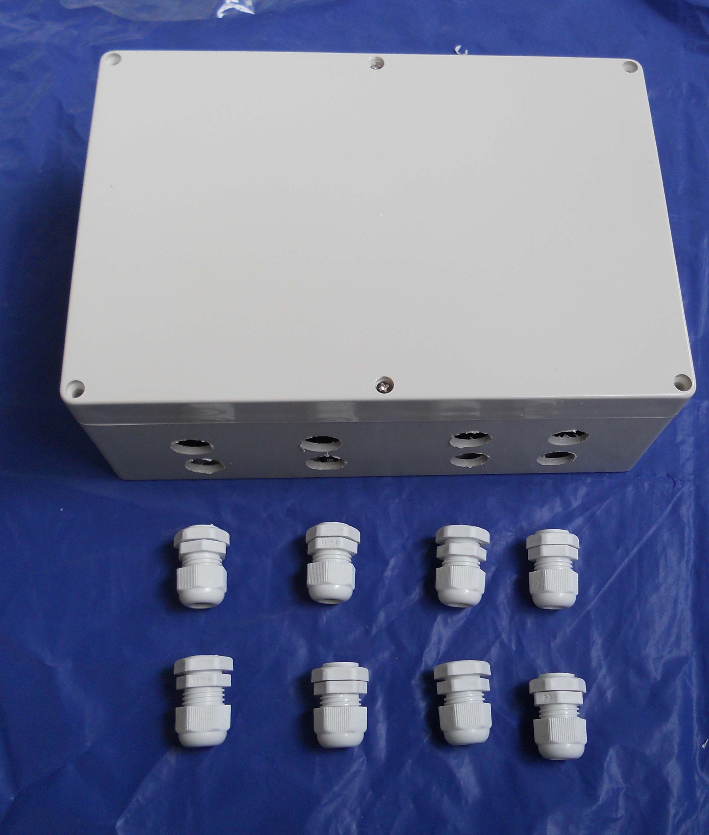 **95八孔监控电源交换机设备箱接线盒光端机防水盒,电子/电工,监控器材配件,淘宝优惠券,粉丝福利购,淘宝优惠卷