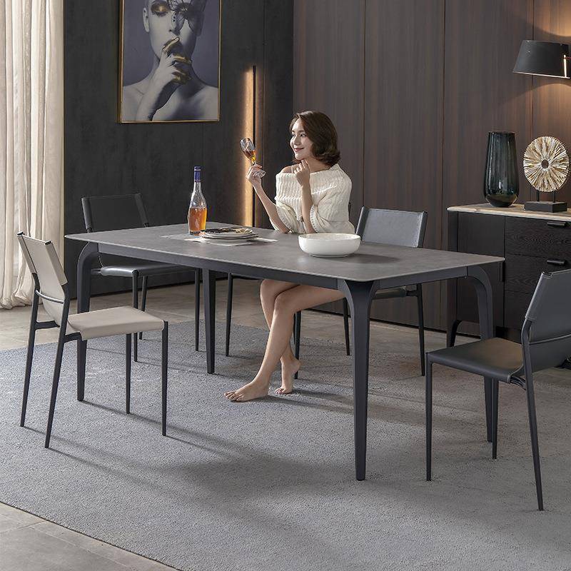 意式轻奢岩板餐桌北欧现代简约小户型家用长方形大理石餐桌椅组合