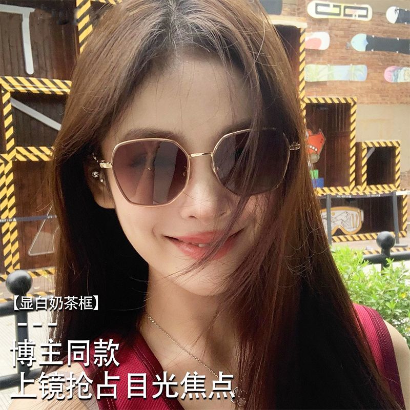 茶色时尚墨镜女款高级感2025新款防晒防紫外线太阳眼镜明星同款