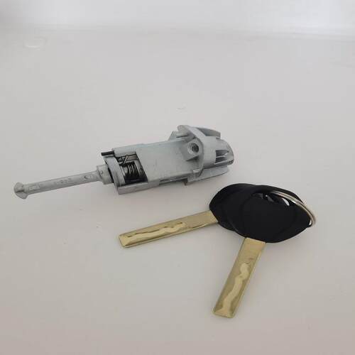 适用于宝马右侧门锁芯E46锌合金OE:51217019976