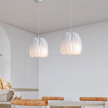 北欧创意餐厅吊灯后现代时尚卧室床头简约LED网红样板间亚克力灯