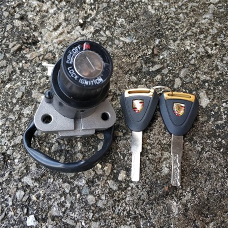 摩托车跑车电门锁地平线趴赛小忍者电门锁钥匙锁电门锁跑车适