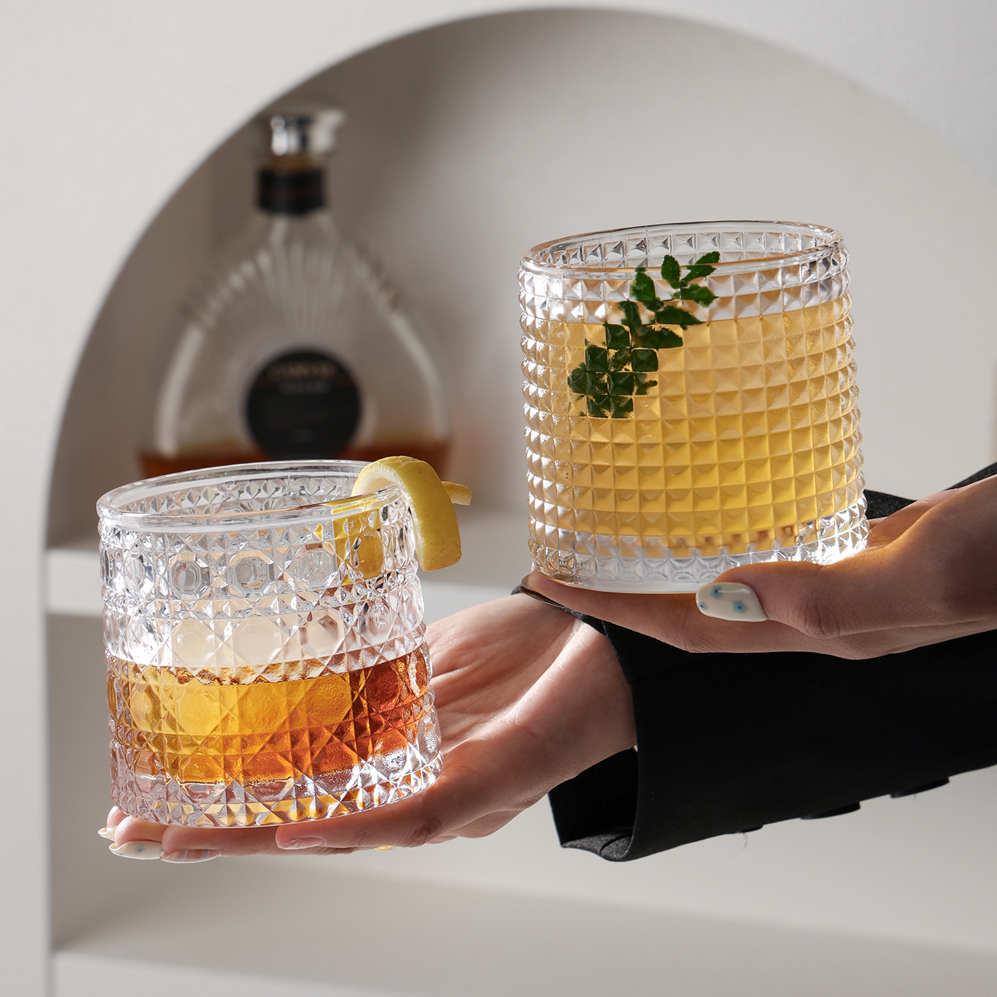 ins风玻璃杯高颜值水杯女士家用高级感创意威士忌酒杯洋酒咖啡杯