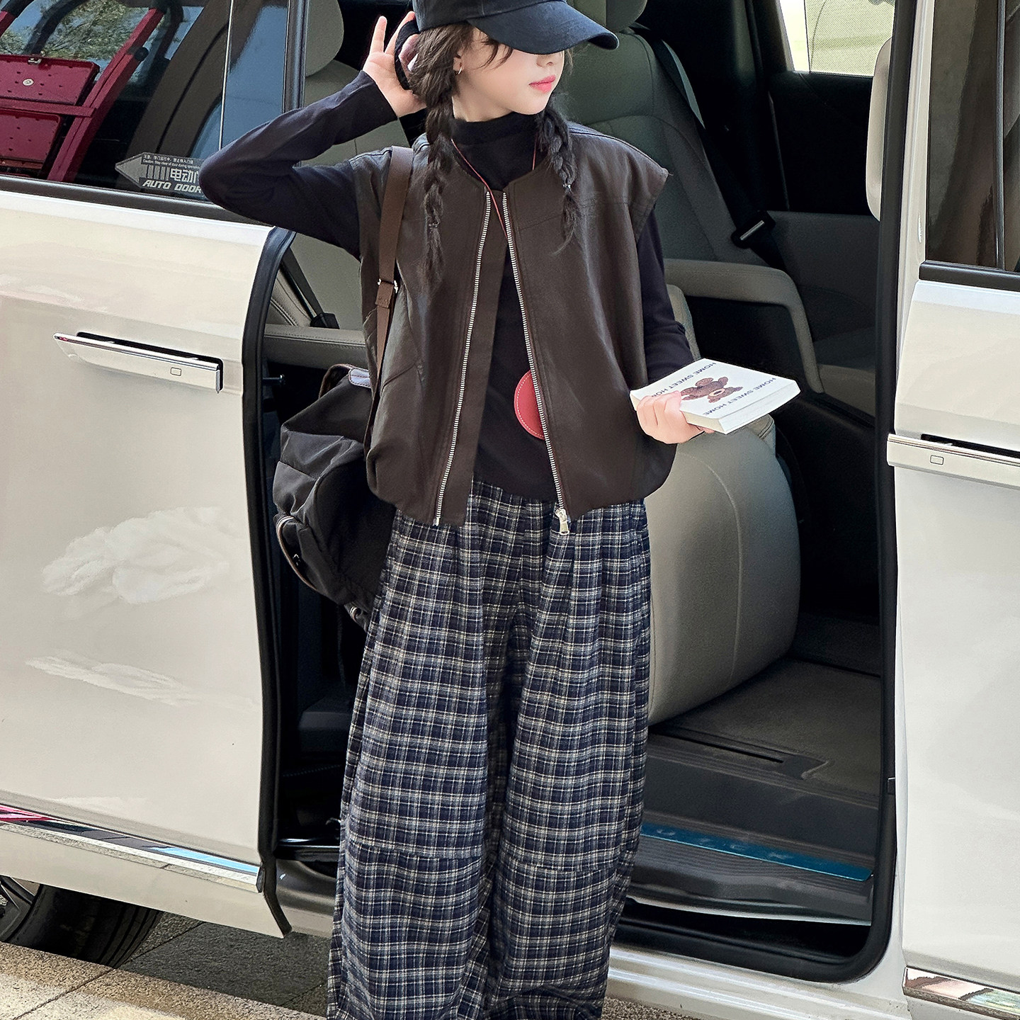女童皮马甲秋装2025新款韩版洋气