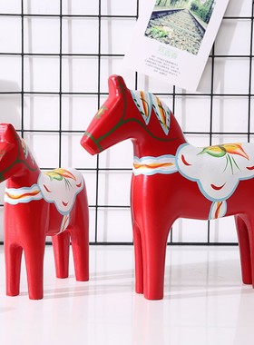 达拉木马摆件红色马摆件绿色创意小木马木质马