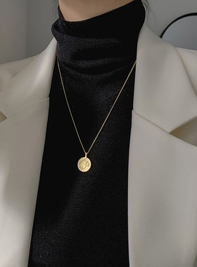 轻奢小众设计感项链女2024年新款潮毛衣链秋冬长款卫衣链吊坠配饰