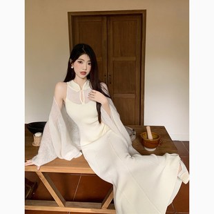 深秋初冬穿搭新中式国风白色旗袍鱼尾裙针织连衣裙毛衣披肩套装裙