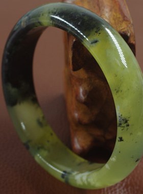 天然绿色岫玉手镯岫玉玉镯飘花水墨岫玉镯子玉镯冰透女手镯饰品