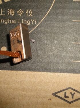 MM7107X18碳刷5X1*5铜CM0110 电刷0*MM启动马达中
