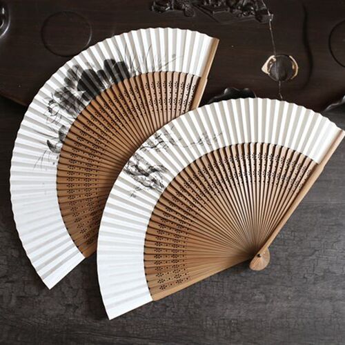 月亮扇 高档男扇女扇中国风折扇竹柄扇穿扇双面纸扇 梅花 送扇套