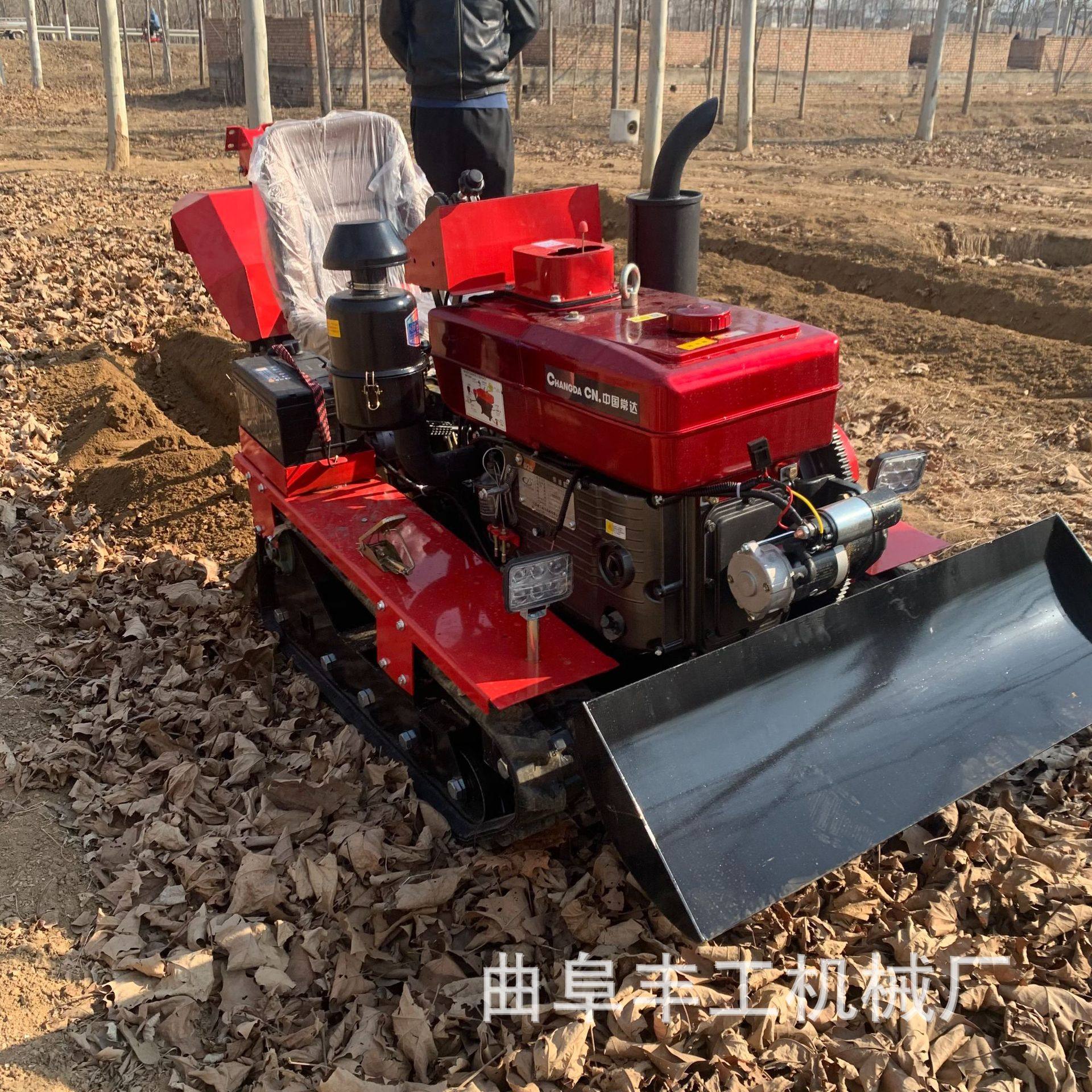 35马力履带旋耕机新疆蔬菜大棚小型履带微耕机多功能农用耕地机,农机/农具/农膜,耕种机械/微耕机/开沟机,淘宝优惠券,粉丝福利购,淘宝优惠卷