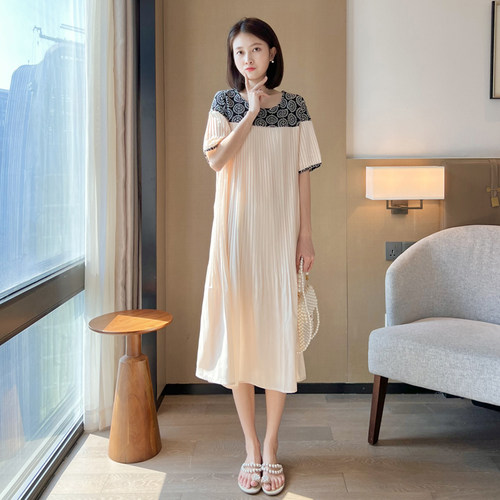 孕妇装夏季连衣裙2025新款长款过膝大码显瘦时尚复古裙洋气百褶裙