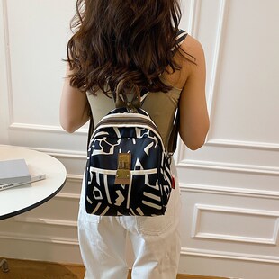 双肩包女士轻便旅行2024新款国风洋气外出通勤背包休闲百搭小包包