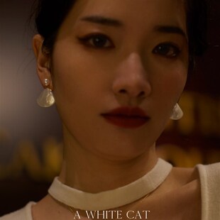 一白阿猫独立设计百搭强光天然珍珠不掉色扇形耳环耳钉无耳洞耳夹