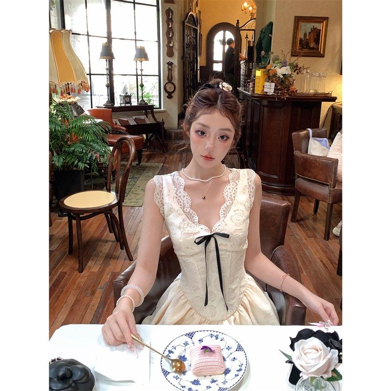 甜梨呆呆 花影简诗 吊带洋装夏女2025新款独特漂亮掐腰裙背心裙,女装/女士精品,连衣裙,淘宝优惠券,粉丝福利购,淘宝优惠卷