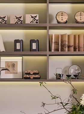 宋氏美学酒店会所茶柜书吧区柜体软装搭配陶瓷马酒壶摆件套装