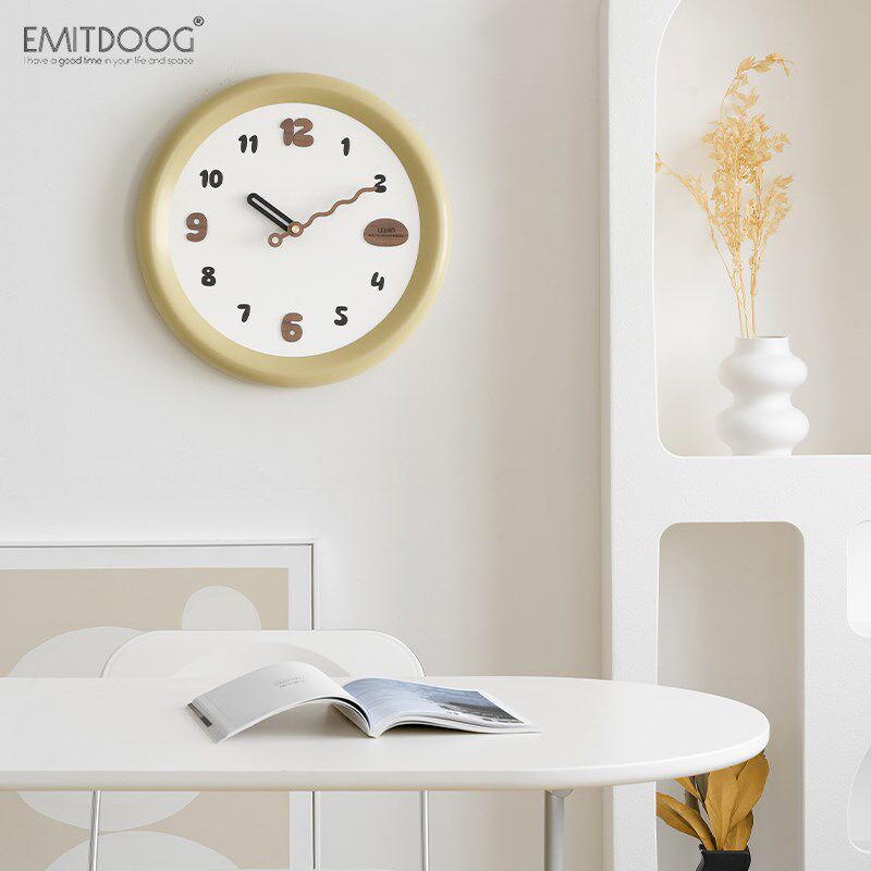 多一米免打孔奶油风挂钟客厅家用钟表简约大气创意时钟挂墙