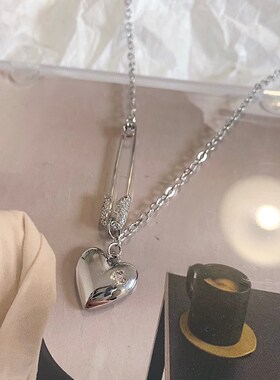 2023年爱心回形针项链女2023年新款潮冷淡风轻奢小众颈链锁骨链潮