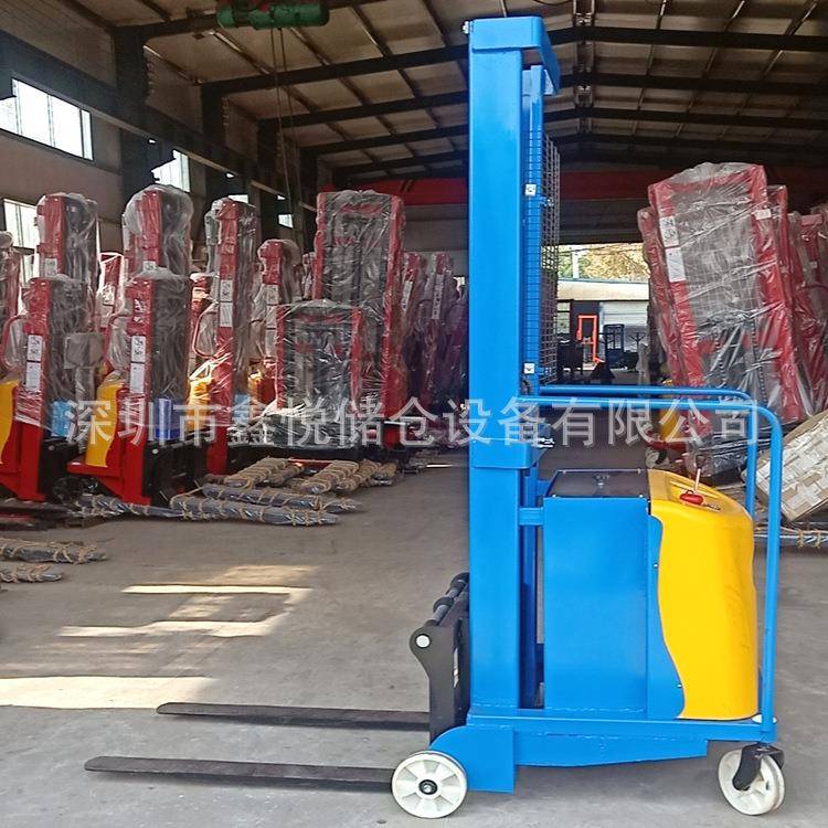 无叉腿堆高车配重式半电动堆高车无前脚堆高车电动堆高机