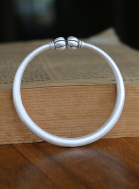 999纯银复古磨砂实心厚实蒜头手镯